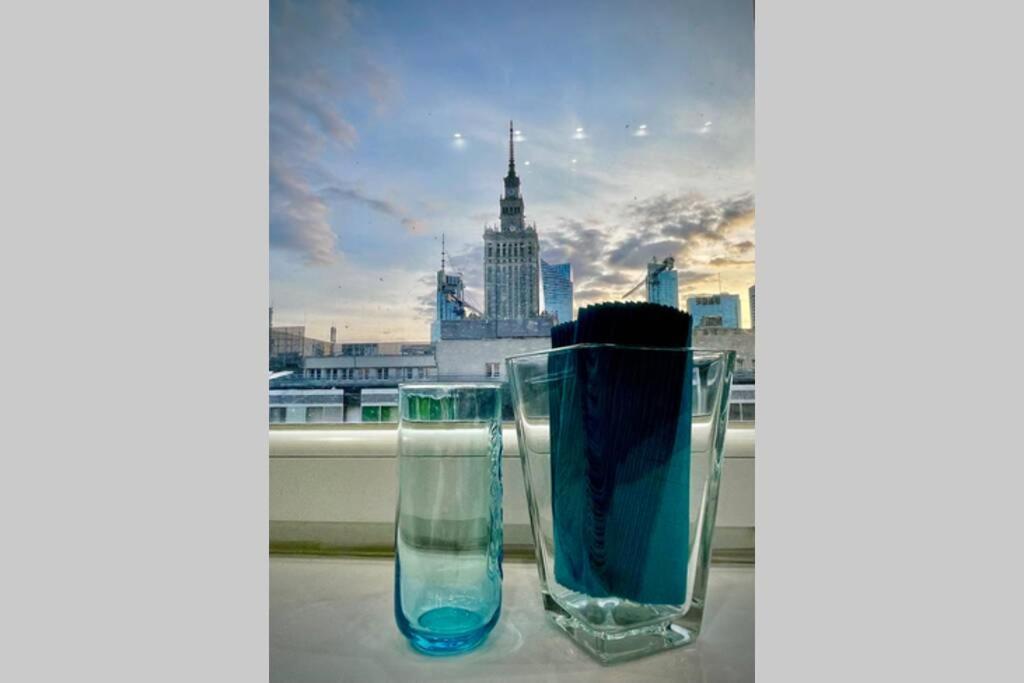 Gold 3 Metro X2 Wifi 300 Mbs 60'Tv Netflix Hbo Appletv+ Apartment Warsaw Exterior photo