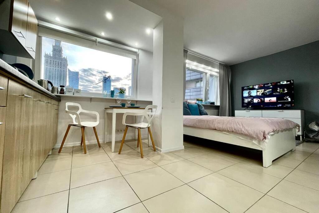 Gold 3 Metro X2 Wifi 300 Mbs 60'Tv Netflix Hbo Appletv+ Apartment Warsaw Exterior photo
