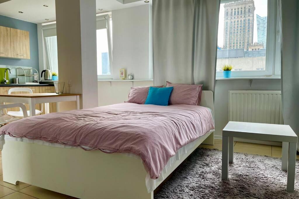 Gold 3 Metro X2 Wifi 300 Mbs 60'Tv Netflix Hbo Appletv+ Apartment Warsaw Exterior photo