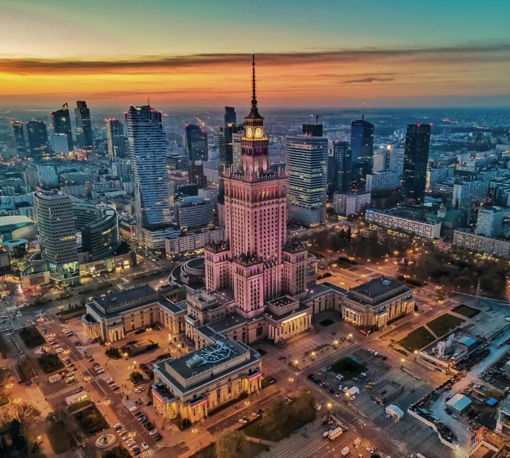 Gold 3 Metro X2 Wifi 300 Mbs 60'Tv Netflix Hbo Appletv+ Apartment Warsaw Exterior photo