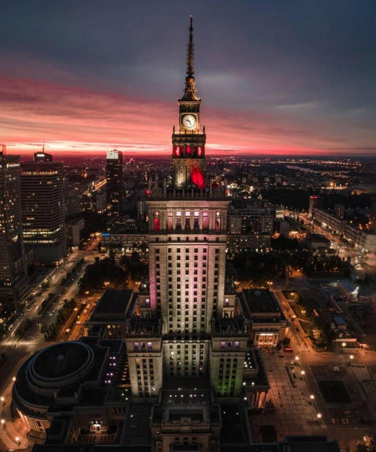 Gold 3 Metro X2 Wifi 300 Mbs 60'Tv Netflix Hbo Appletv+ Apartment Warsaw Exterior photo